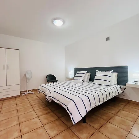 Casa Pao Spacious And Peaceful Home In Machico Vakantiehuis