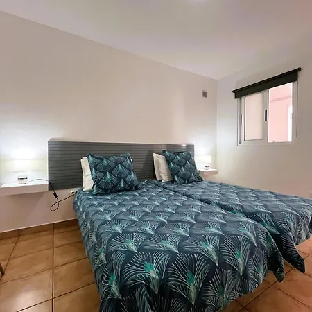 Casa Pao - 5 Mins From Centre With Private Parking * Machico (Madeira)