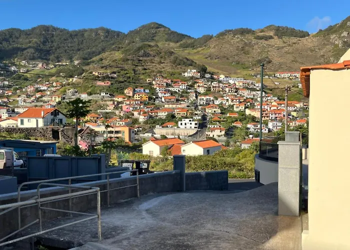 Casa vacanze Casa Pao - 5 Mins From Centre With Private Parking Machico (Madeira)